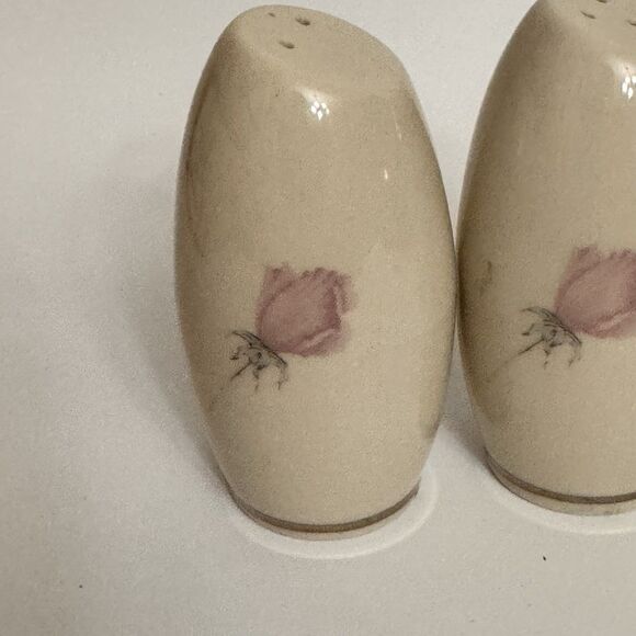 Vintage Aristocraft Champagne Rose Salt & Pepper Shakers – Pink Rose Floral - Picture 5 of 6